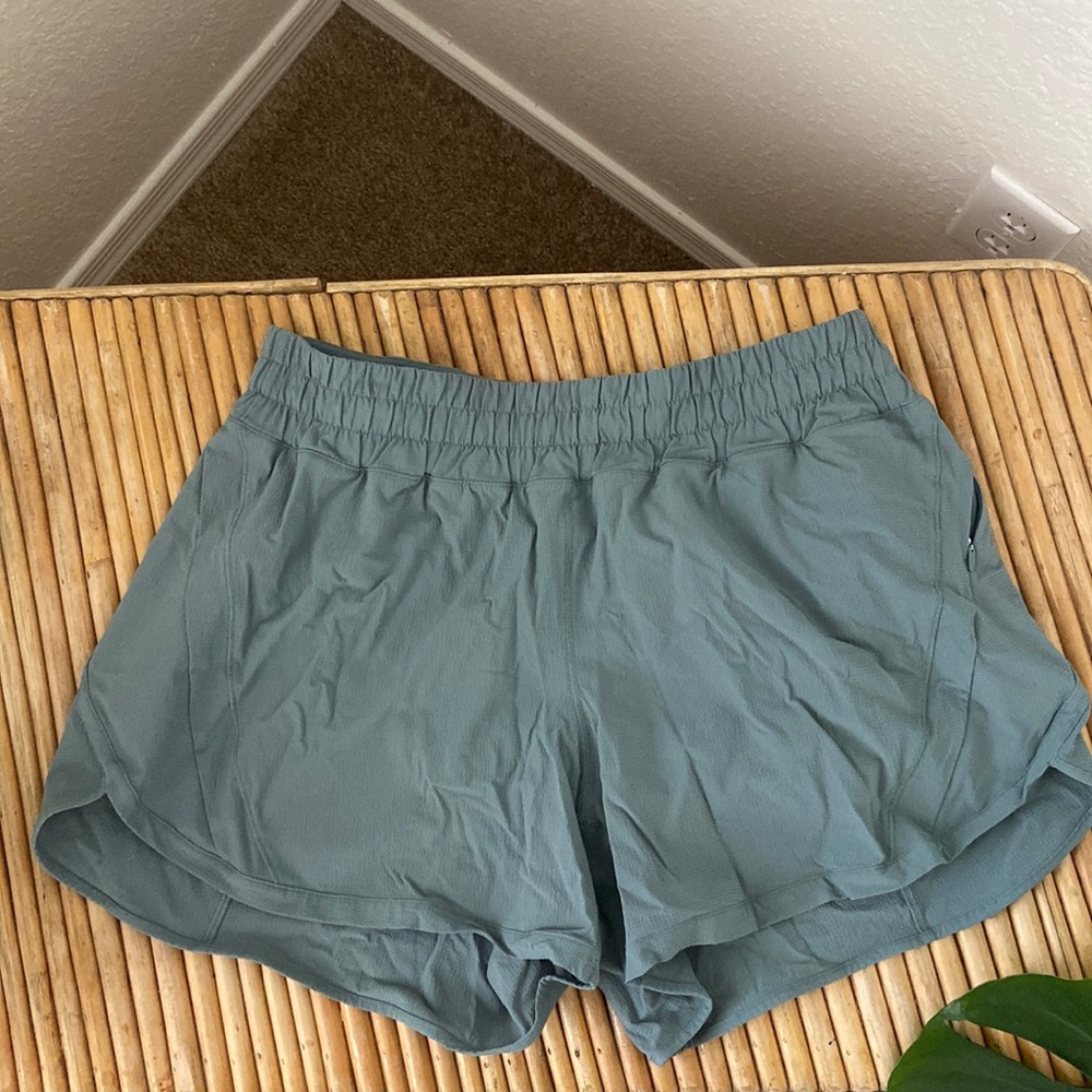 Lululemon Track That Mid-Rise Lined Short 5”